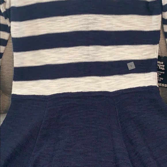 HP 🌷🎉SALE NWT Express LS sweater dress - Picture 4 of 7